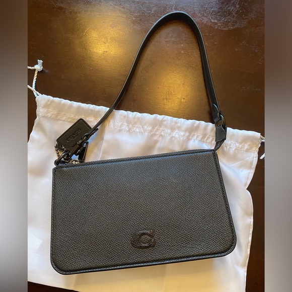 Coach -Leather Shoulder Bag - Picture 11 of 11